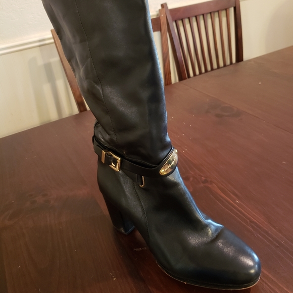 MK boots. No set price. Message with offer. - Picture 3 of 8